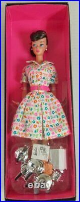 Barbie Learns To Cook Brunette Doll (Platinum Label) 2007 Paris Fashion Doll