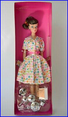 Barbie Learns to cook brunette doll K9139 Platinum Label collector NEW NRFB 2007
