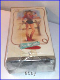 Barbie Pin-Up Girls, RARE Blonde, 2005 Mattel, PLATINUM LABEL, NEVER OPENED