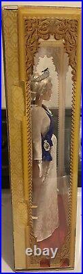 Barbie Queen Elizabeth II Platinum Jubilee doll Gold Label In Hand NIB