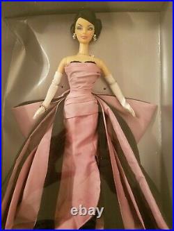Film Noir 2006 National Convention Barbie Doll Platinum Mattel J1802 Nrfb