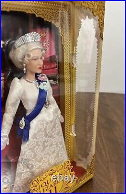 IN HAND! Barbie Signature Queen Elizabeth II Platinum Jubilee Collectors Doll