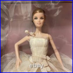 Mattel Barbie The Traditionalist Vera Wang Bride Gold Label BFMC 2011 NRFB