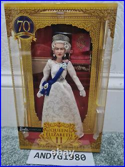 Perfect Box Barbie Signature Queen Elizabeth II Platinum Jubilee Doll Gold 2022