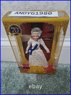 Perfect Box Barbie Signature Queen Elizabeth II Platinum Jubilee Doll Gold 2022
