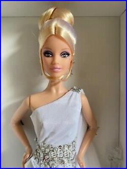 Pinch of Platinum Barbie Doll #T7680 2011 Mattel NRFB Platinum label