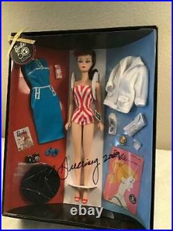 SIGNED RED WHITE & BEAUTIFUL BARBIE 2009 National Convention Gift Set LE