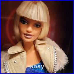 VERSUS VERSACE Barbie 2004 Mattel B9767 Gold Label Trendy Blue & White Outfit