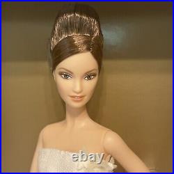 Vera Wang Bride the Romanticist 2008 Barbie Doll Gold Label Limited to 8580
